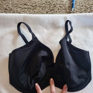 Nwot Freya swim top 34G